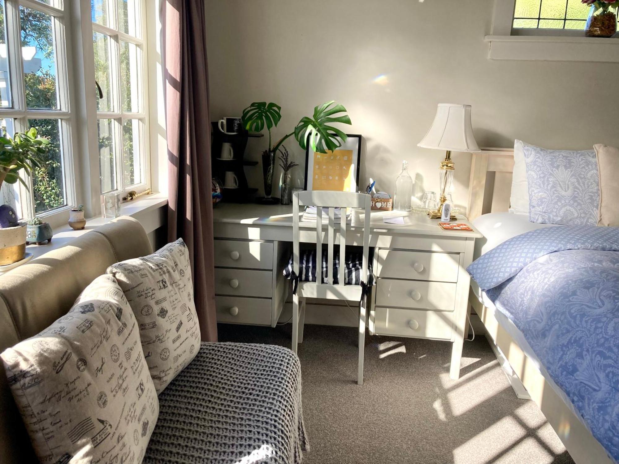 Spacious And Sunny Master Bedroom With Shared Bathrooms Auckland Dış mekan fotoğraf